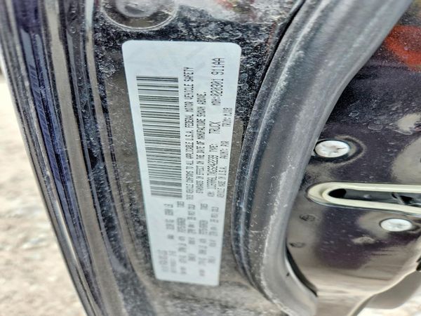 2016 RAM 1500 SLT