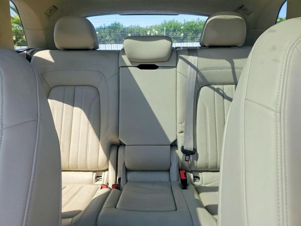 2018 AUDI Q5 quattro Premium Plus