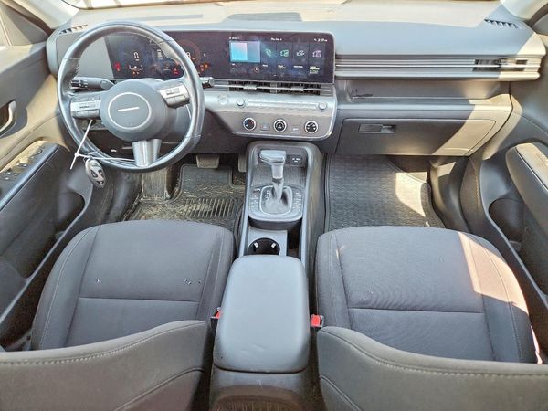 2024 HYUNDAI KONA SE