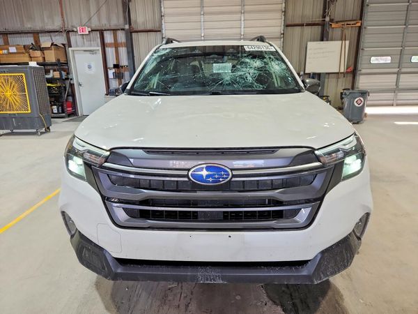 2025 SUBARU FORESTER Premium Base