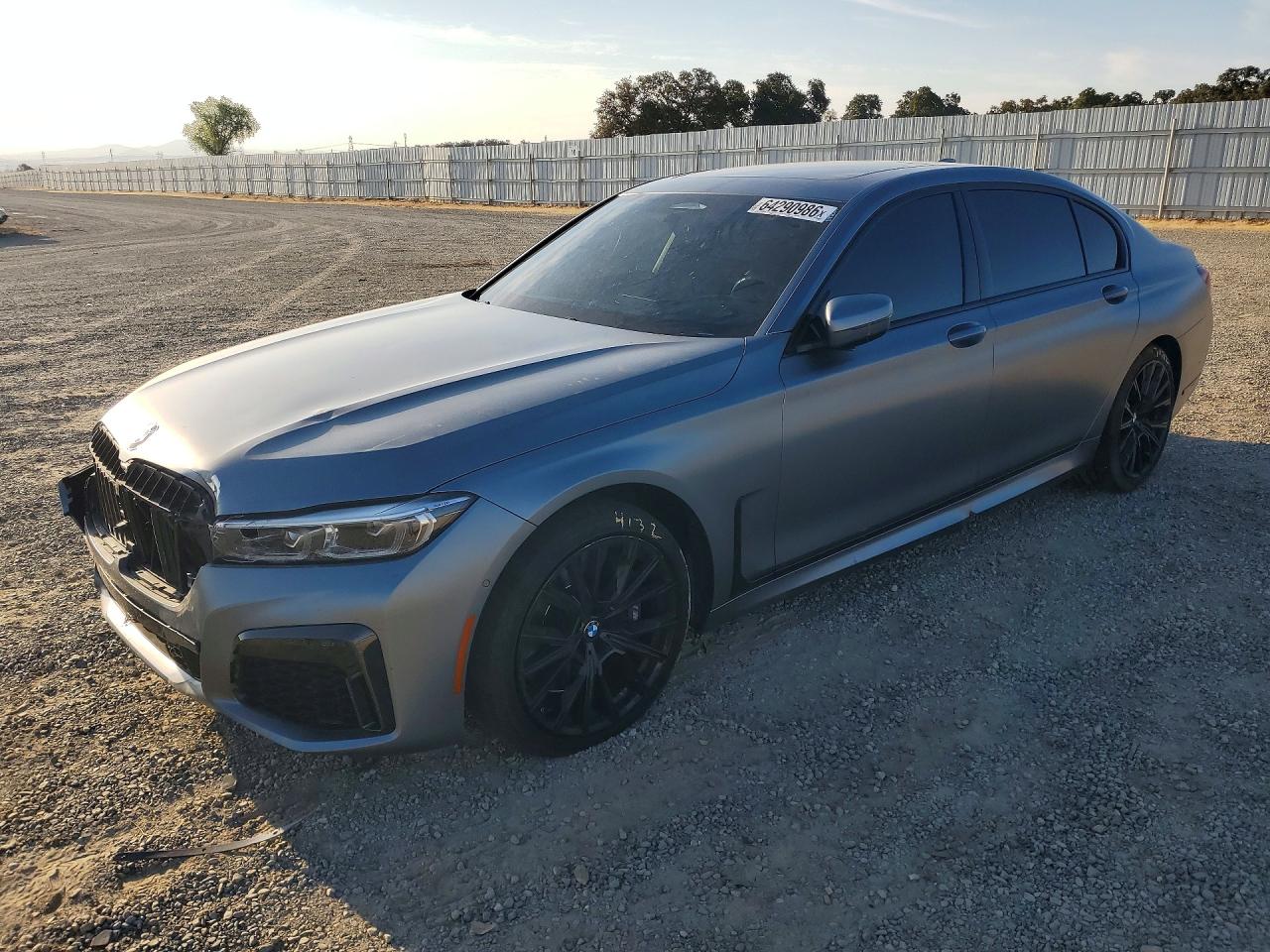 2022 BMW 750