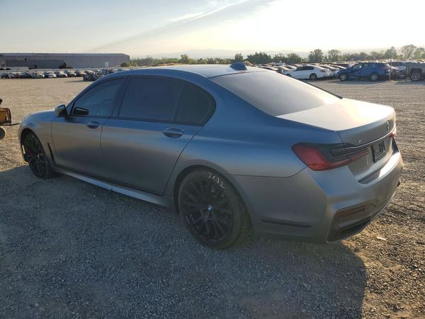 2022 BMW 750