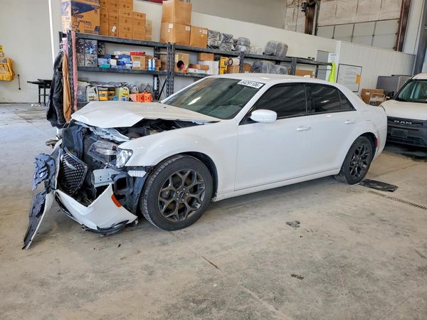 2018 CHRYSLER 300