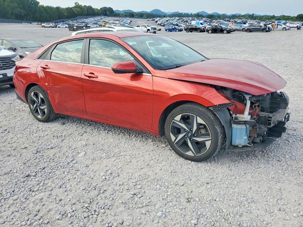 2022 HYUNDAI ELANTRA