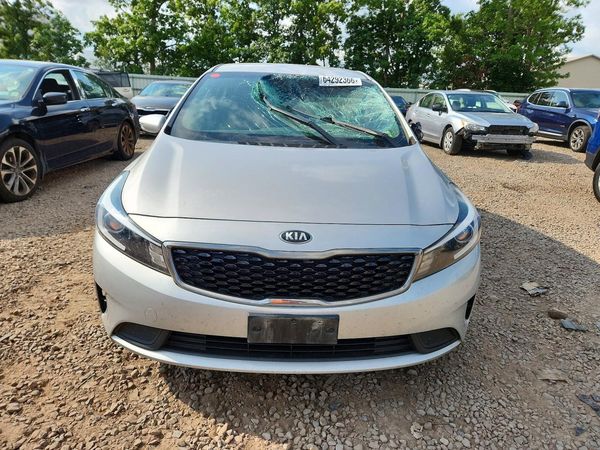 2017 KIA FORTE LX Base