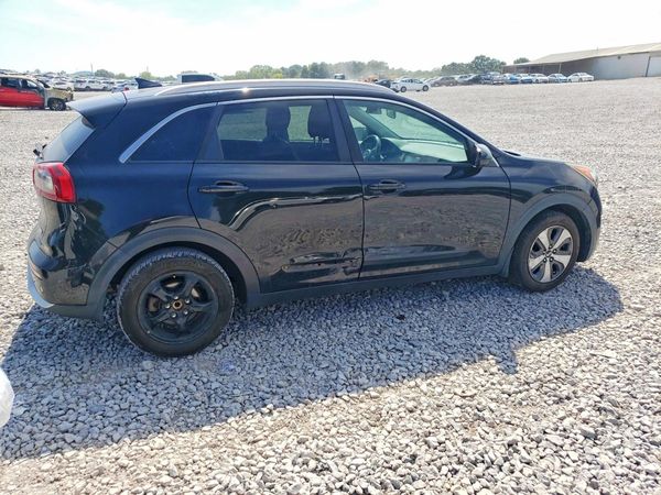 2017 KIA NIRO