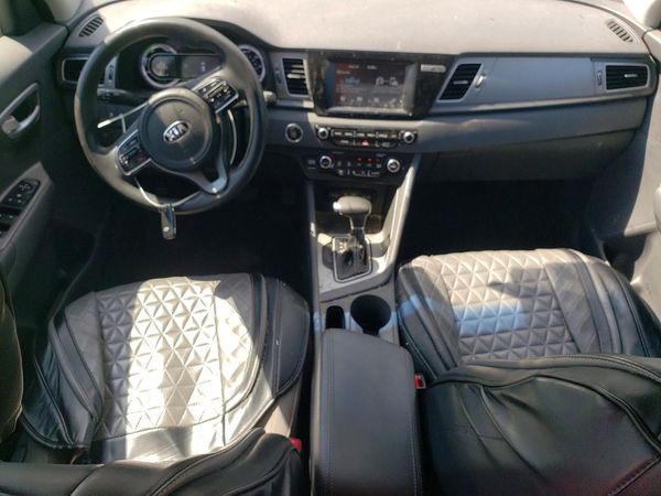 2017 KIA NIRO