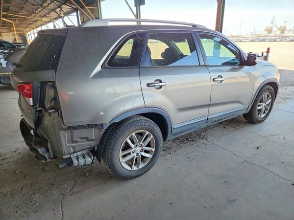 2014 KIA SORENTO Base/ LX