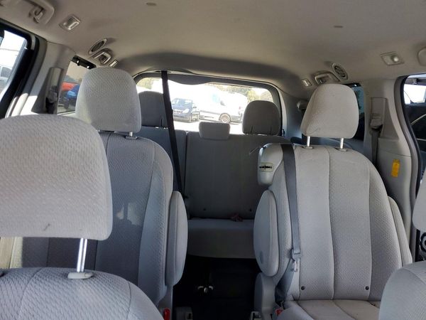 2014 TOYOTA SIENNA