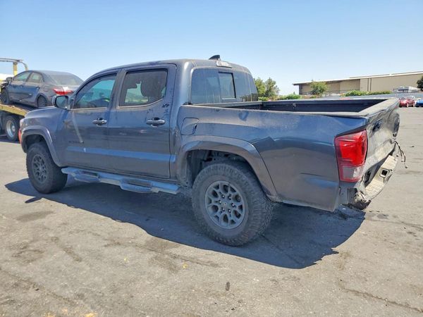 2022 TOYOTA TACOMA SR5