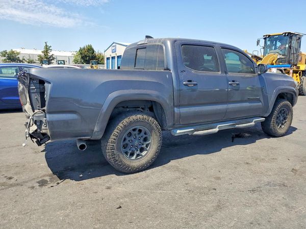 2022 TOYOTA TACOMA SR5