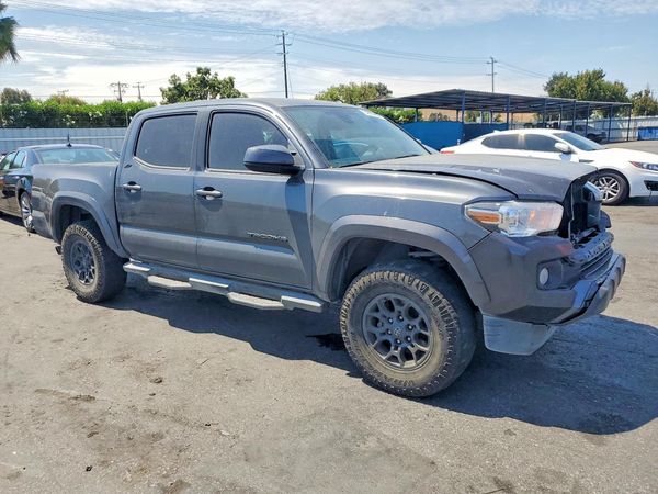 2022 TOYOTA TACOMA SR5