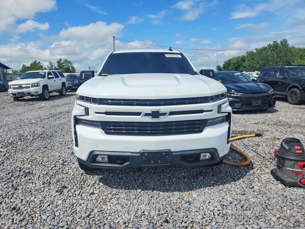 2021 CHEVROLET SILVERADO RST