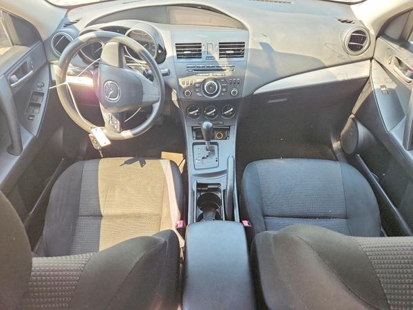 2013 MAZDA 3 SV/Base