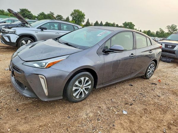 2020 TOYOTA PRIUS