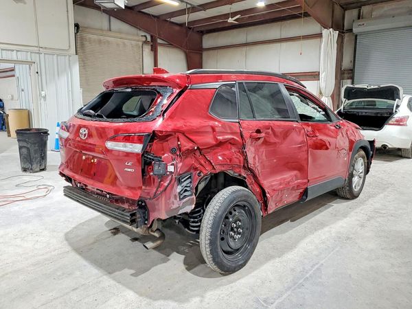 2023 TOYOTA COROLLA CROSS LE