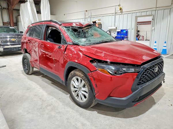 2023 TOYOTA COROLLA CROSS LE