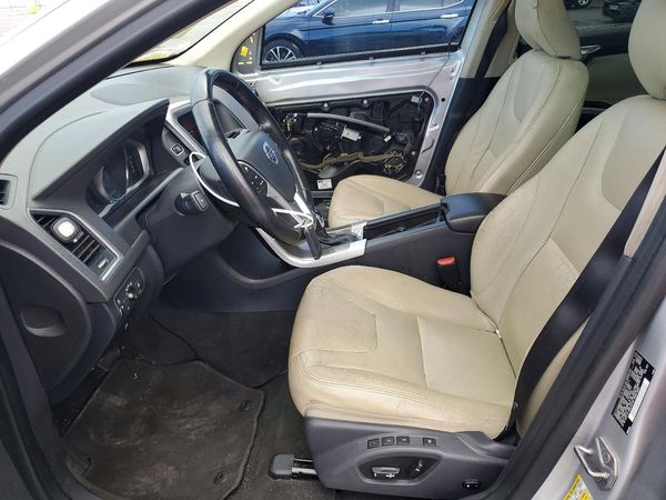 2016 VOLVO XC60