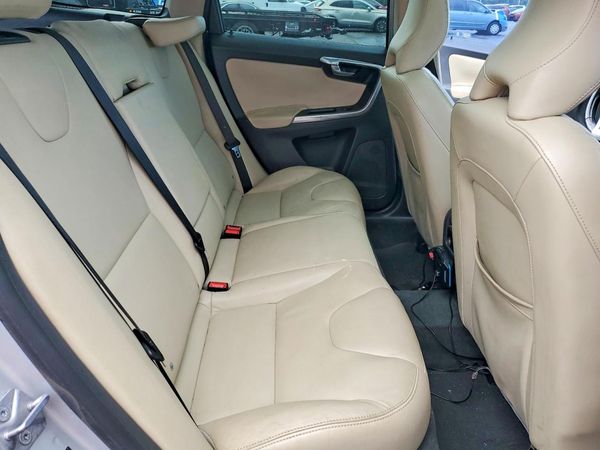 2016 VOLVO XC60