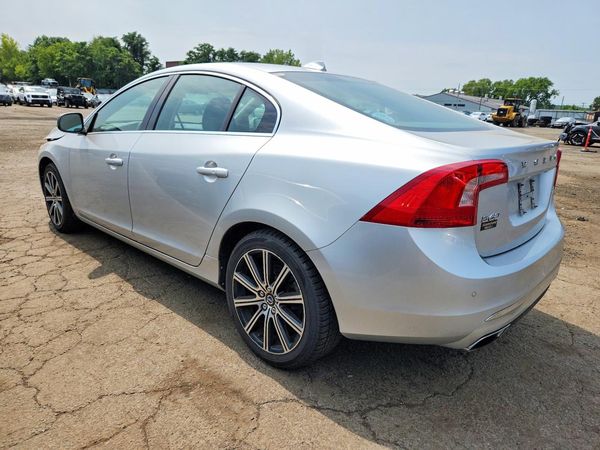 2017 VOLVO S60