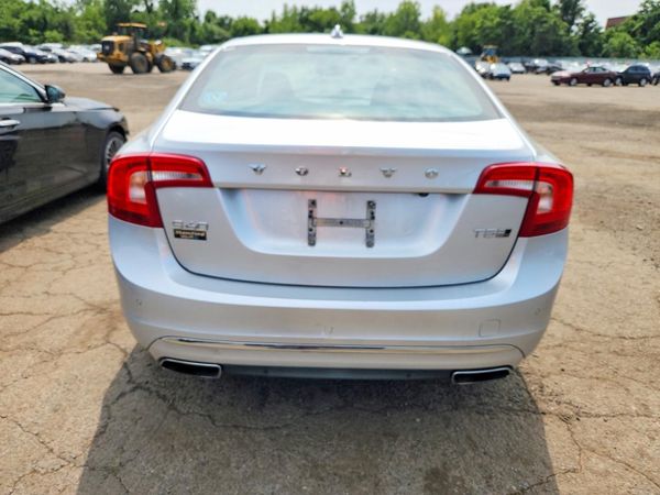 2017 VOLVO S60