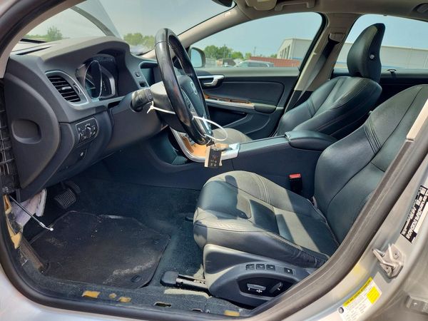 2017 VOLVO S60