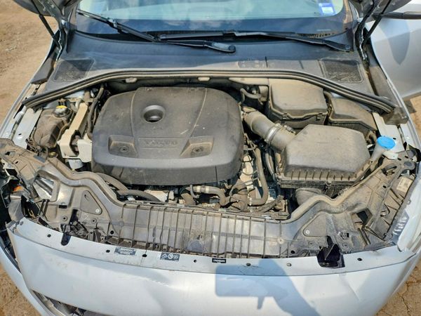 2017 VOLVO S60