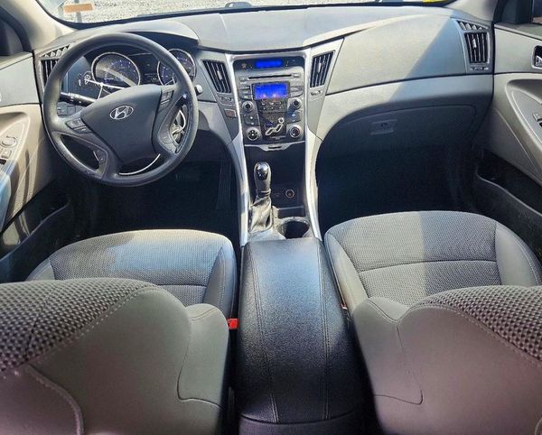 2013 HYUNDAI SONATA