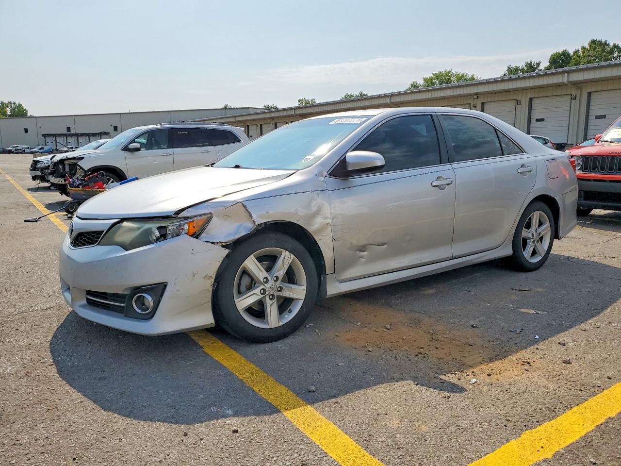 2014 TOYOTA CAMRY
