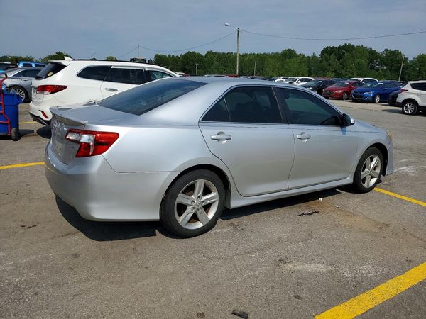 2014 TOYOTA CAMRY