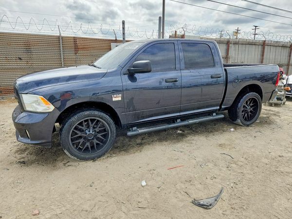 2014 RAM 1500 ST CREW CAB 4X2