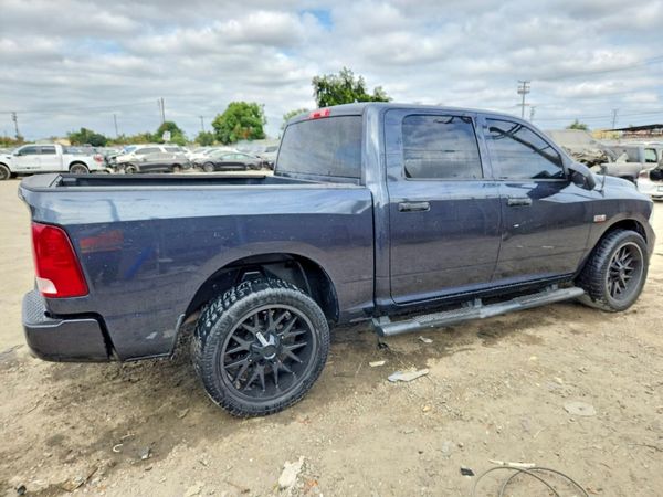 2014 RAM 1500 ST CREW CAB 4X2