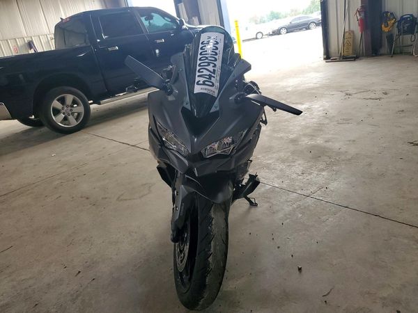 2026 KAWASAKI ZX400