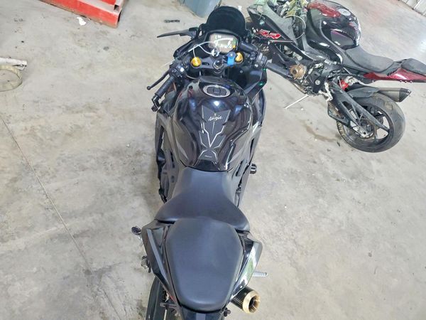 2026 KAWASAKI ZX400