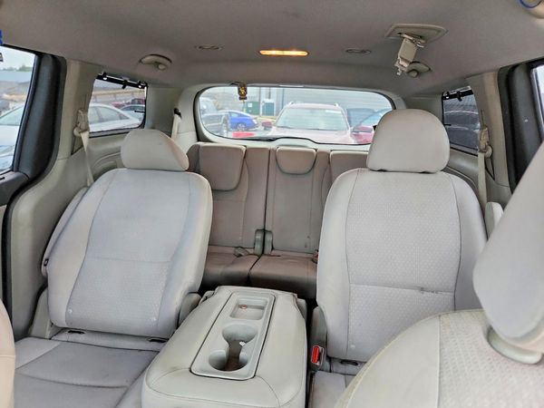 2016 KIA SEDONA LX - Middle-low