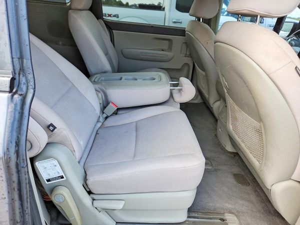 2016 KIA SEDONA LX - Middle-low