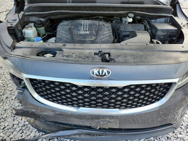 2016 KIA SEDONA LX - Middle-low