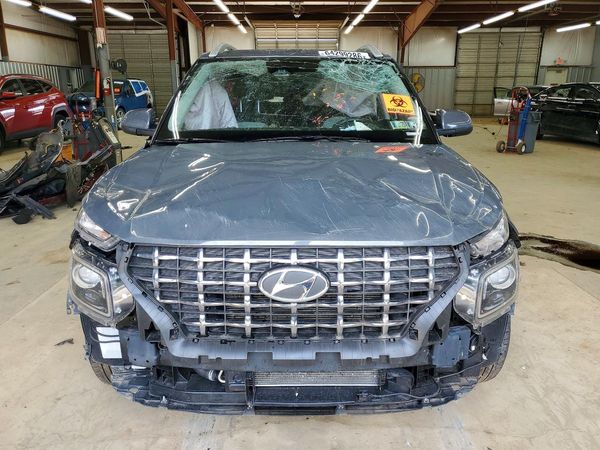 2025 HYUNDAI VENUE SEL, Limited — DIRF