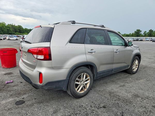 2015 KIA SORENTO GL