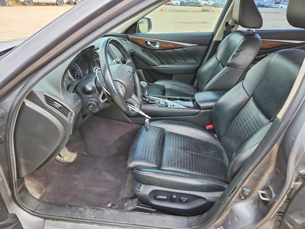 2016 INFINITI Q50