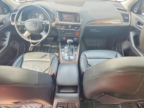 2017 AUDI Q5 quattro Premium Plus