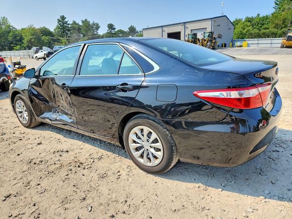 2016 TOYOTA CAMRY