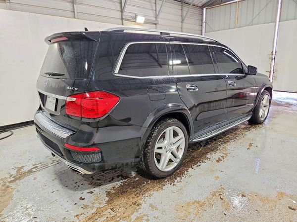 2015 MERCEDES-BENZ GL GL550 4MATIC