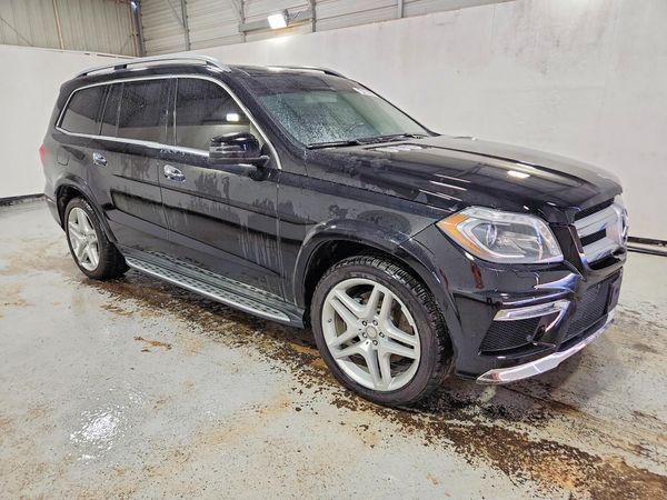 2015 MERCEDES-BENZ GL GL550 4MATIC