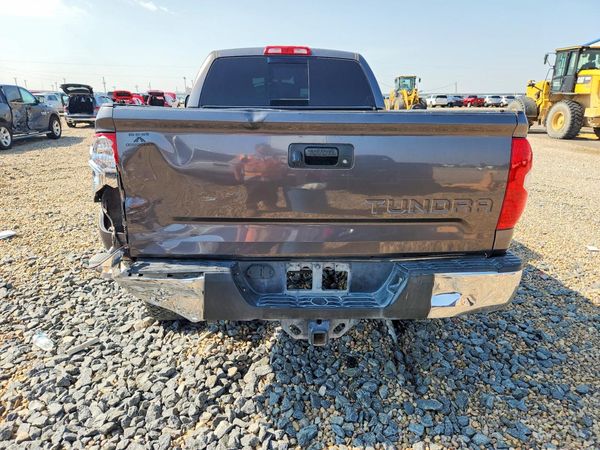 2016 TOYOTA TUNDRA