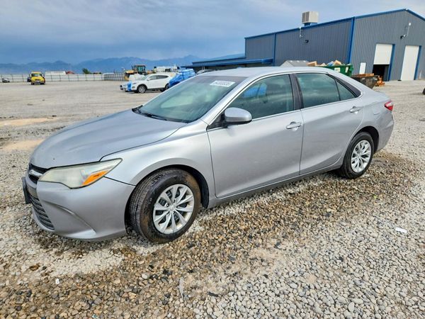 2015 TOYOTA CAMRY