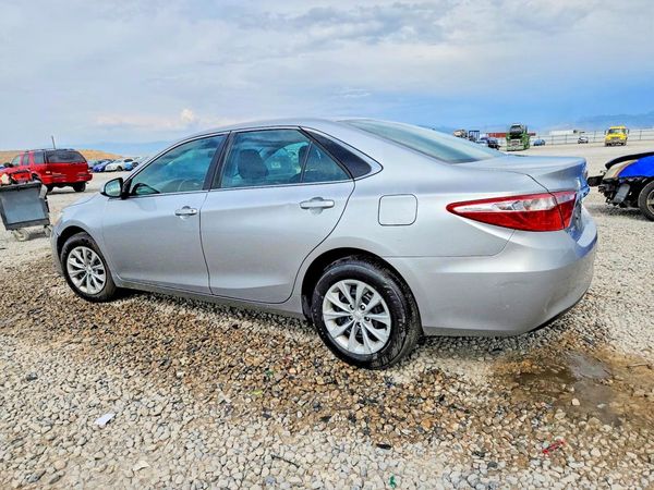 2015 TOYOTA CAMRY
