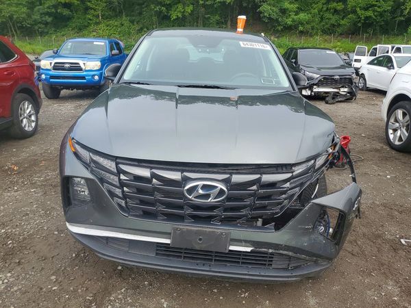 2022 HYUNDAI TUCSON SE