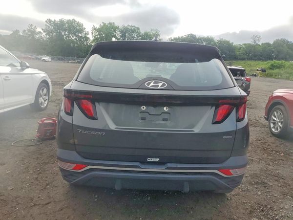 2022 HYUNDAI TUCSON SE