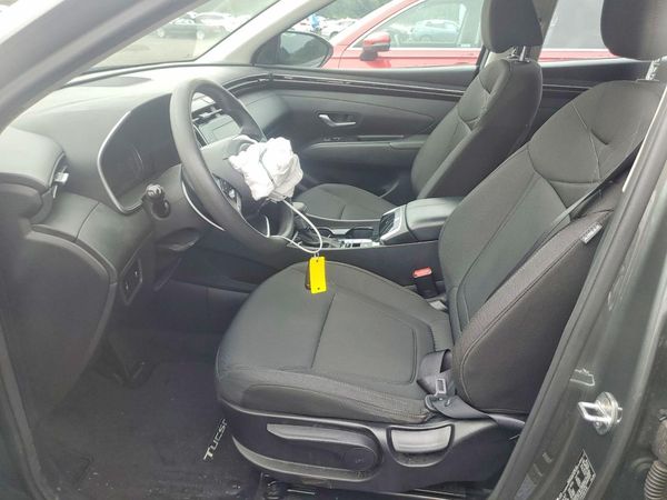 2022 HYUNDAI TUCSON SE